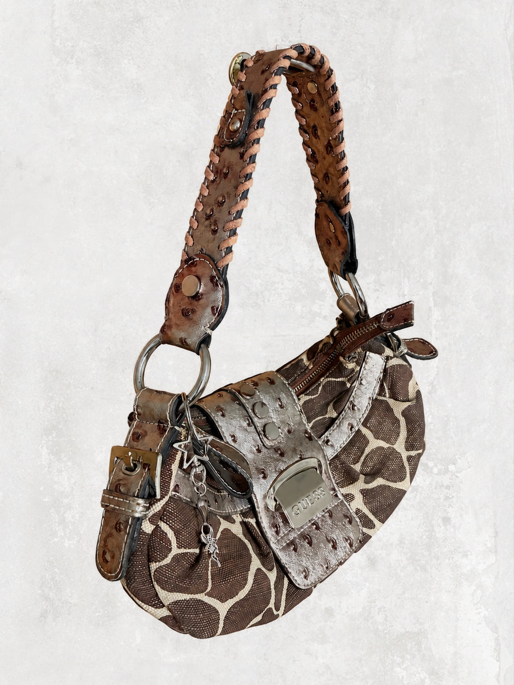 GUESS GIRAFFE