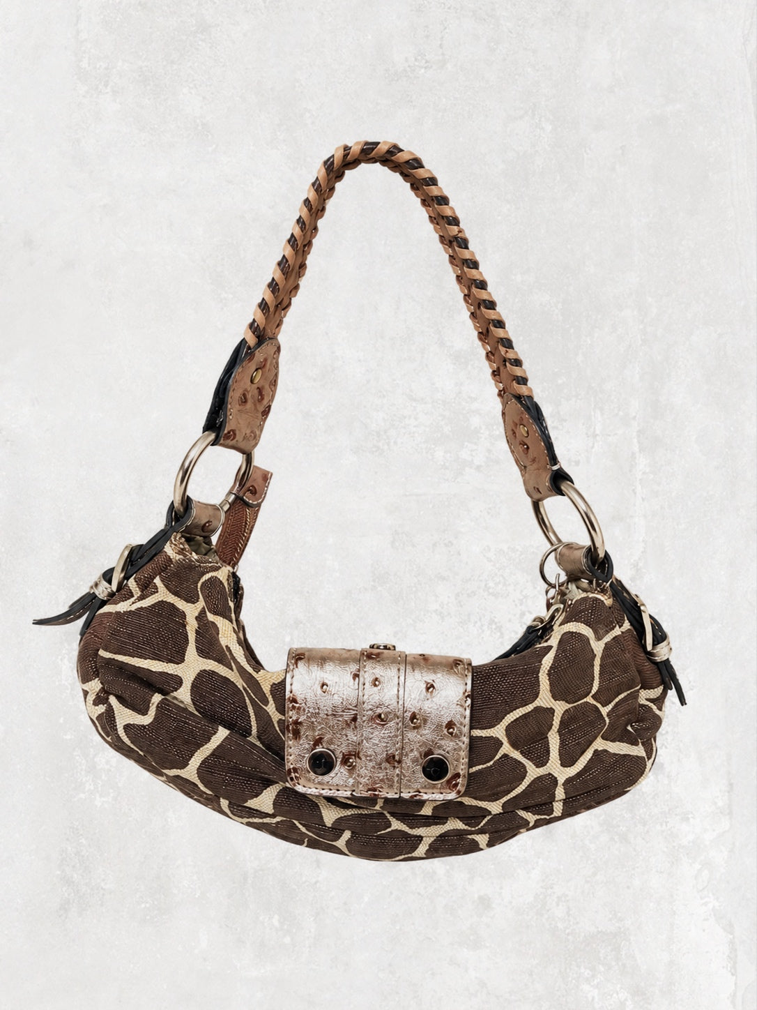 GUESS GIRAFFE
