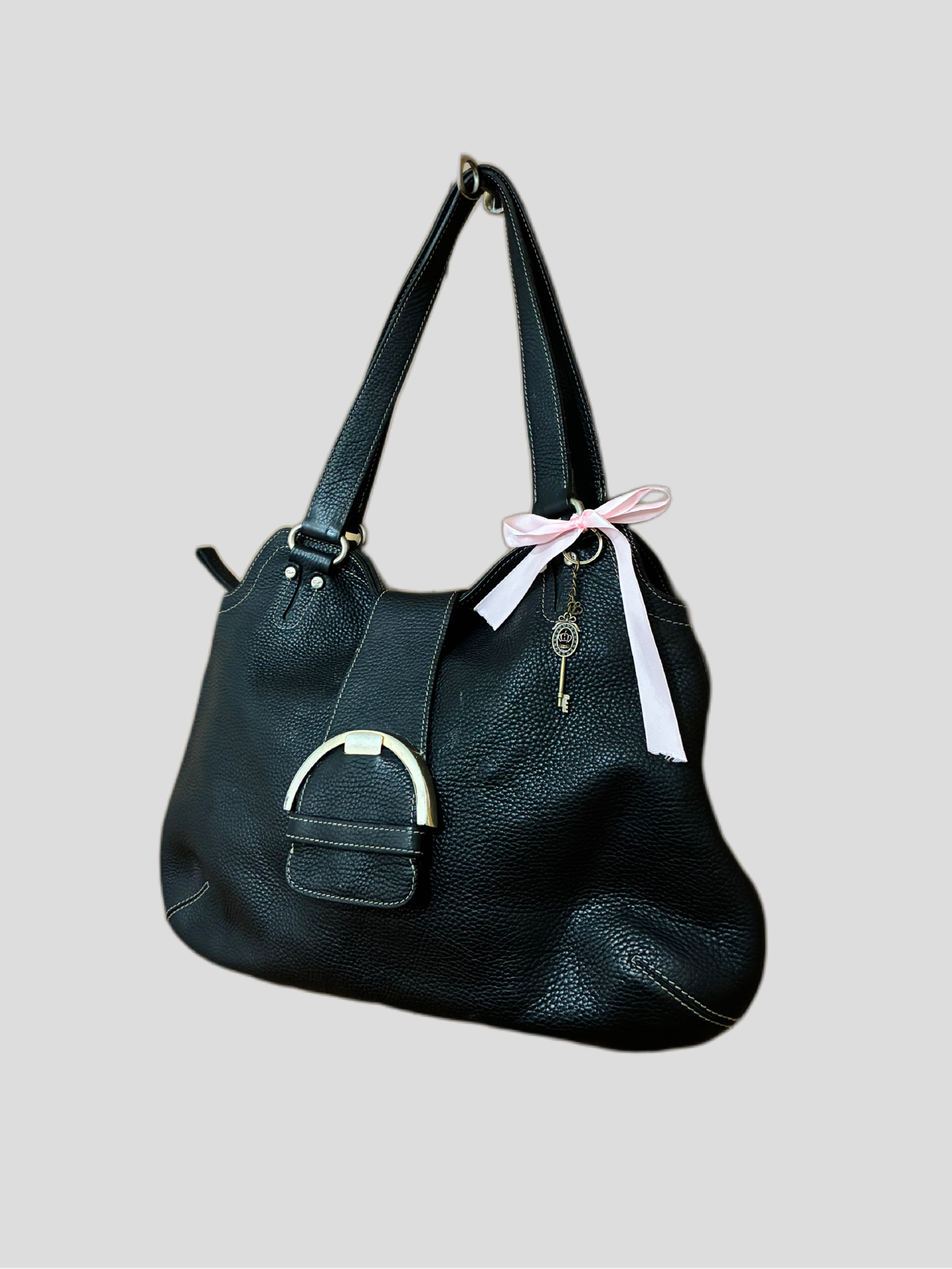 Vintage leather bag with Cats buckle