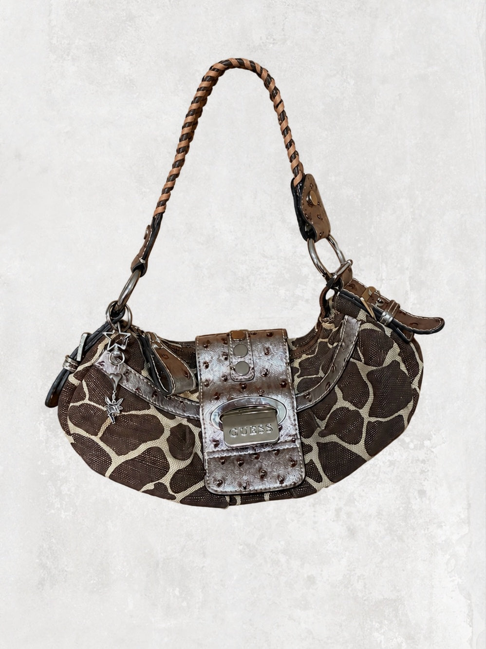 GUESS GIRAFFE