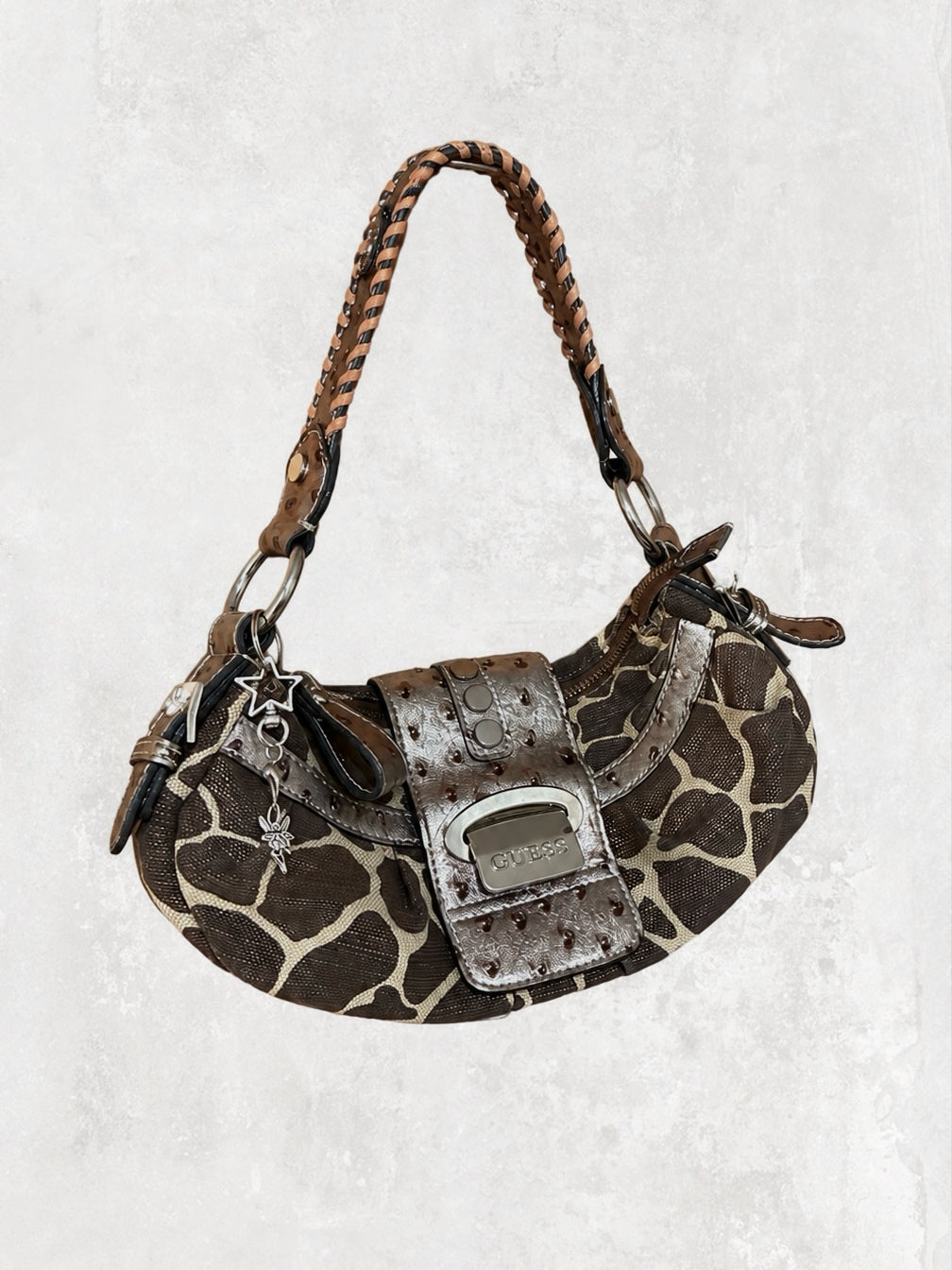 GUESS GIRAFFE