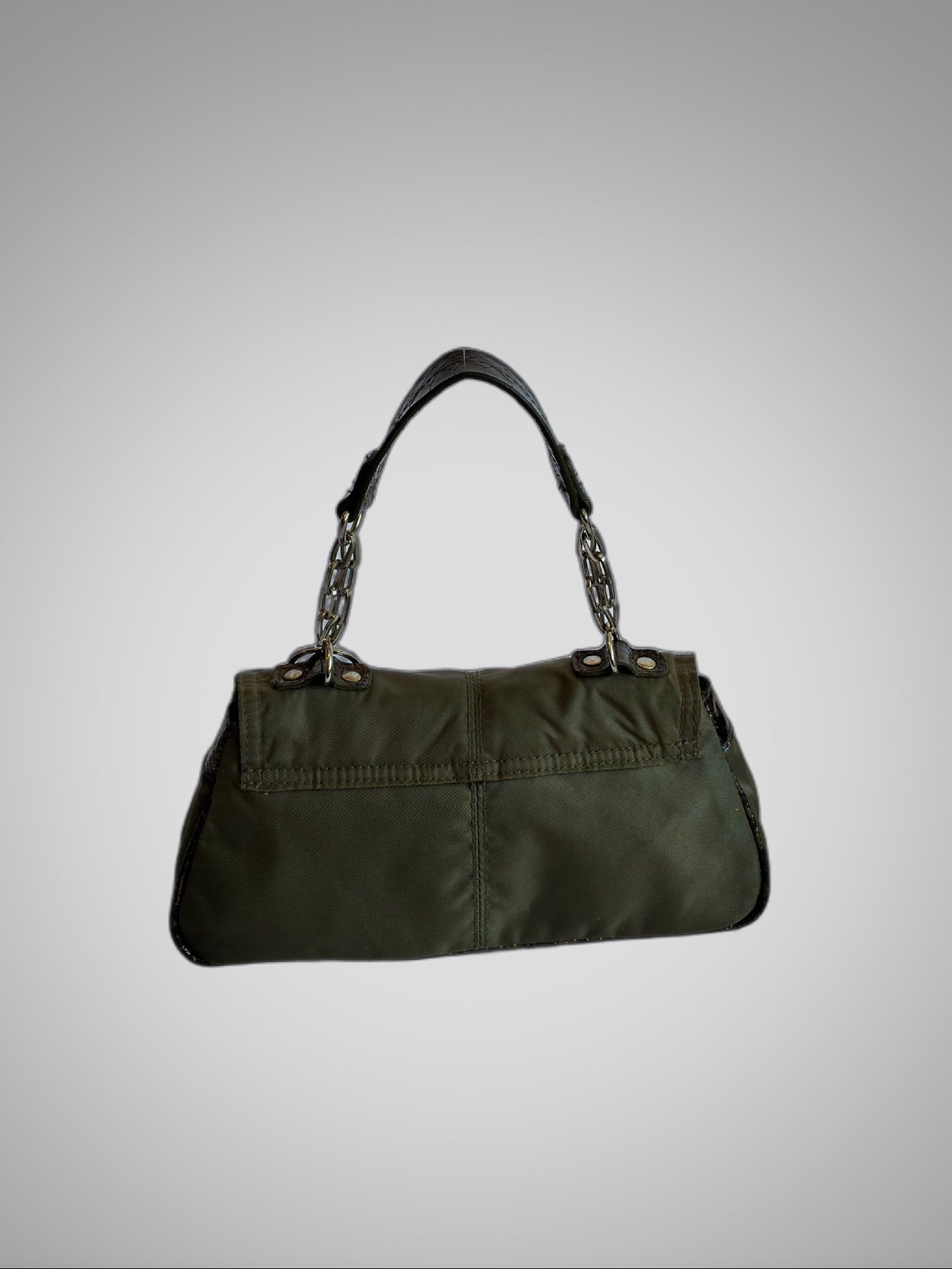 Bolso Benetton Python Khaki de United Colors of Benetton en color caqui con diseño urbano.